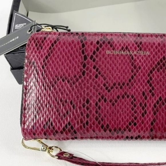 🌺 BCBG MaxAzria Elena Snake Wristlet Wallet NIB! ** - Picture 5 of 8